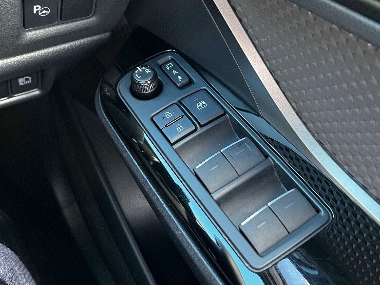 Used Toyota C-HR 2020 for sale - 76905314: Photo 63