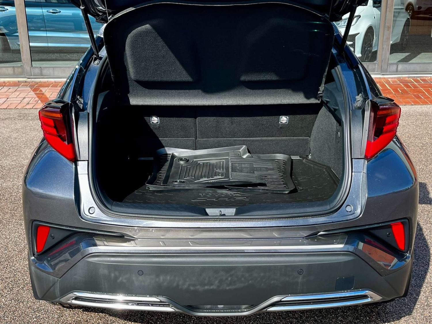 Used Toyota C-HR 2020 for sale - 76905314: Photo 69