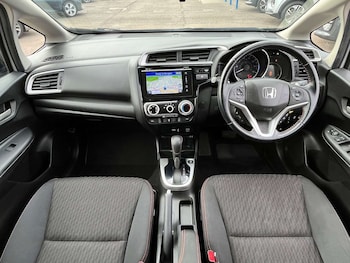 Used Honda Jazz 2019 for sale - 76905328: Photo