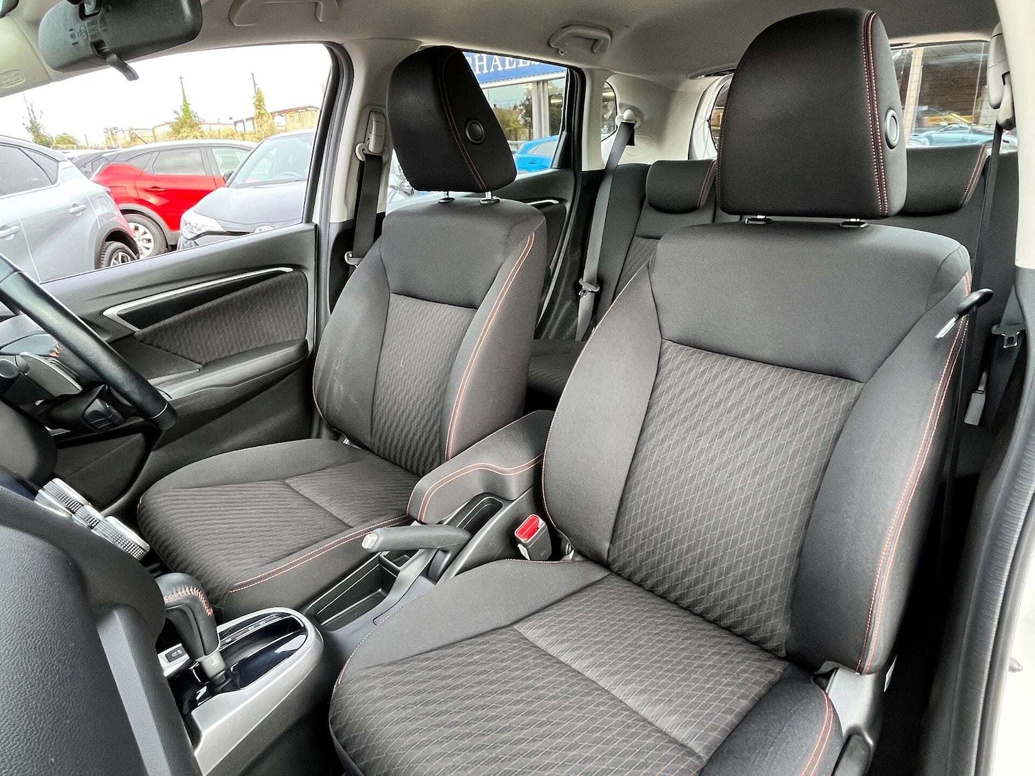 Used Honda Jazz 2019 for sale - 76905328: Photo 52