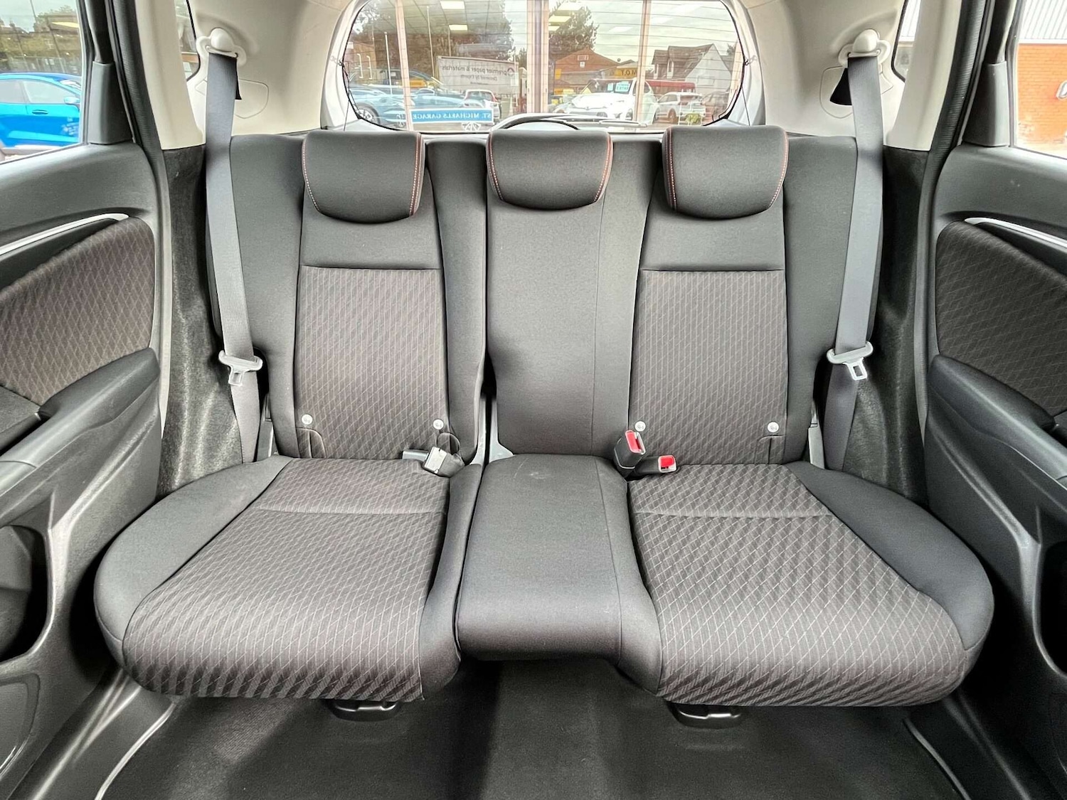 Used Honda Jazz 2019 for sale - 76905328: Photo 53