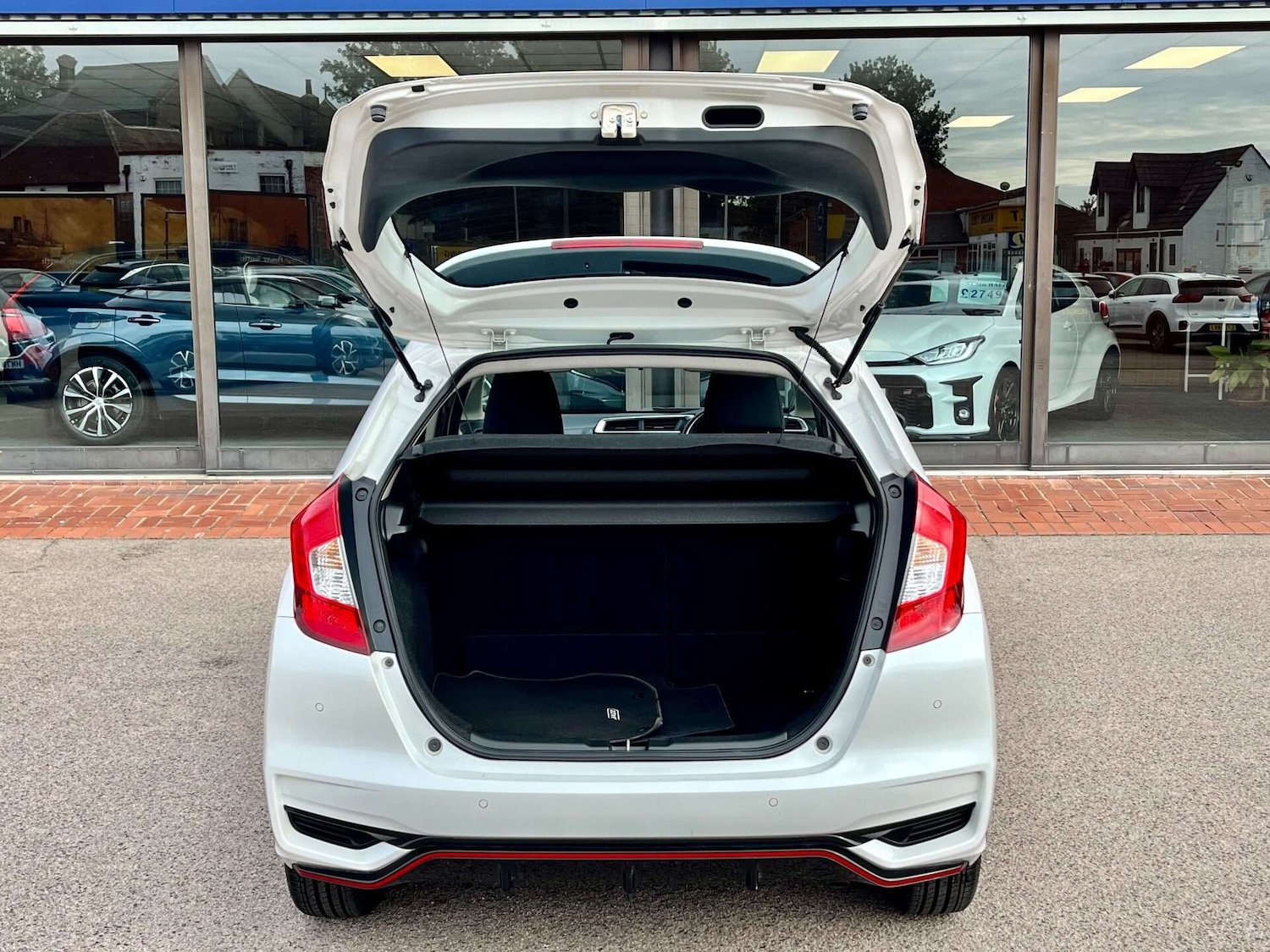 Used Honda Jazz 2019 for sale - 76905328: Photo 56