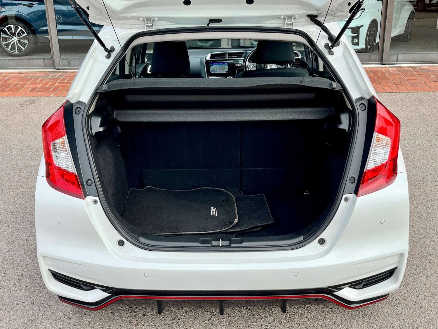 Used Honda Jazz 2019 for sale - 76905328: Photo 57