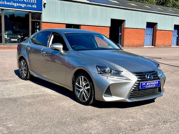 Used Lexus IS 2018 for sale - 74820589: Photo 4