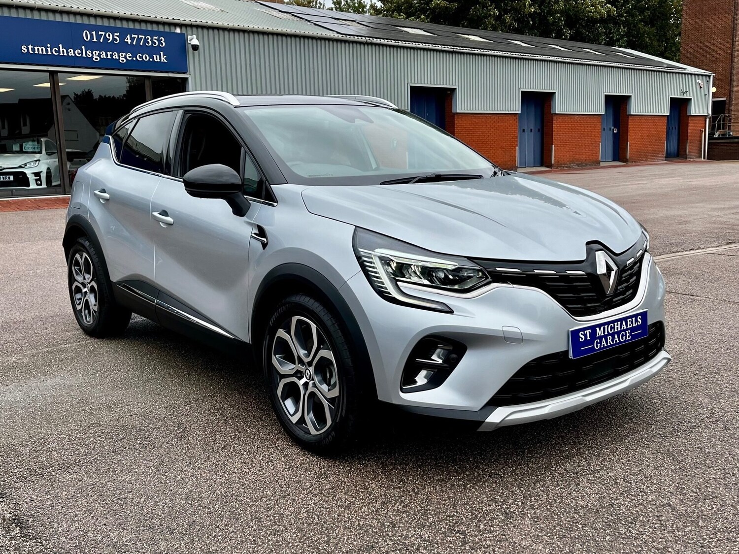 Used Renault Captur 2023 for sale - 75958871: Photo 4