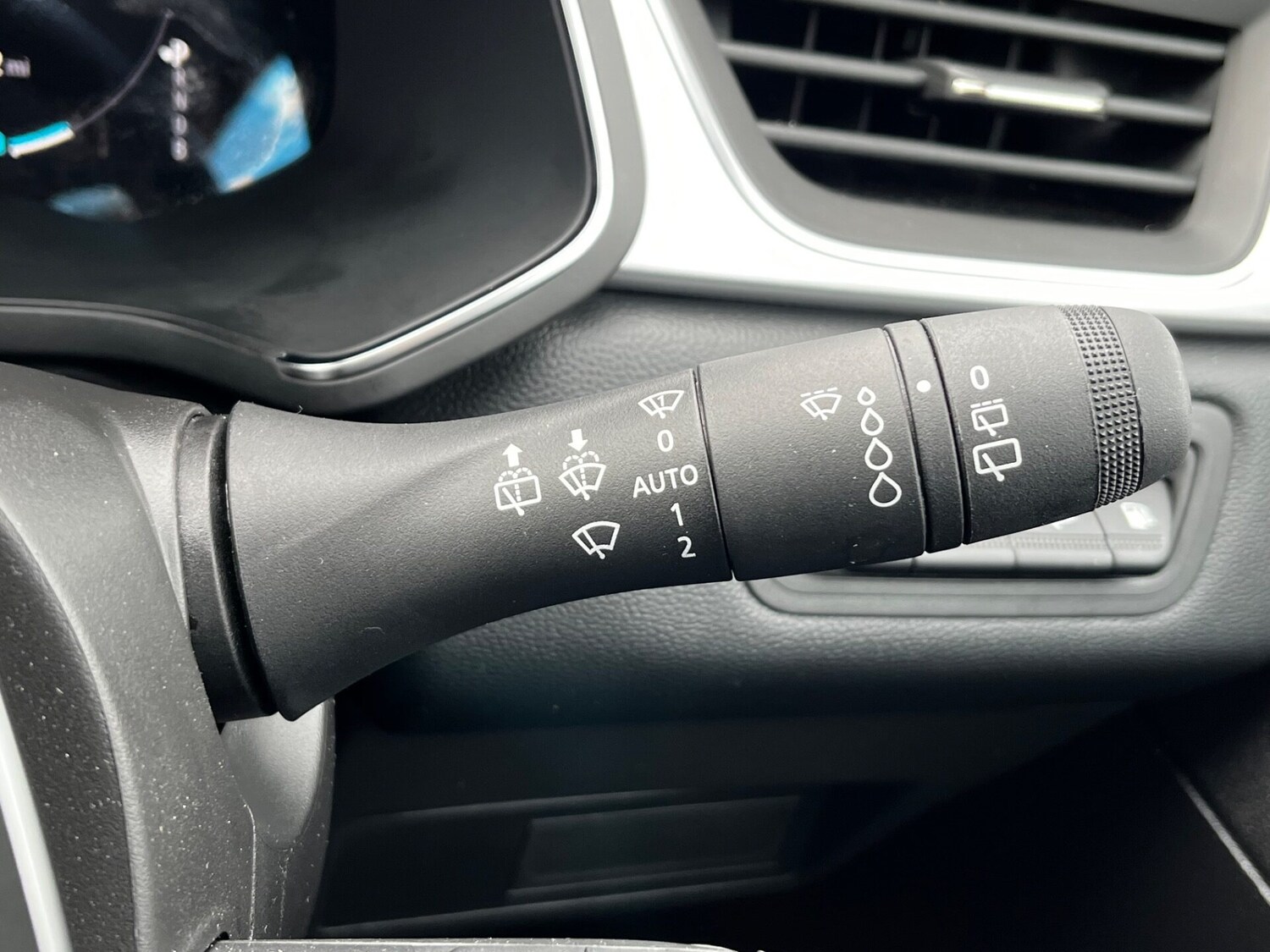 Used Renault Captur 2023 for sale - 75958871: Photo 59