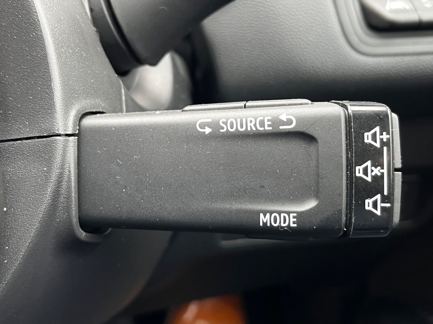 Used Renault Captur 2023 for sale - 75958871: Photo 60