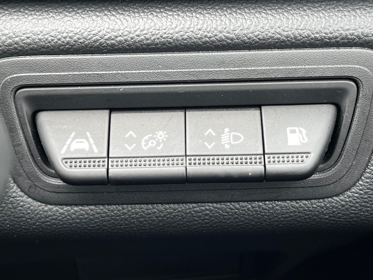 Used Renault Captur 2023 for sale - 75958871: Photo 61