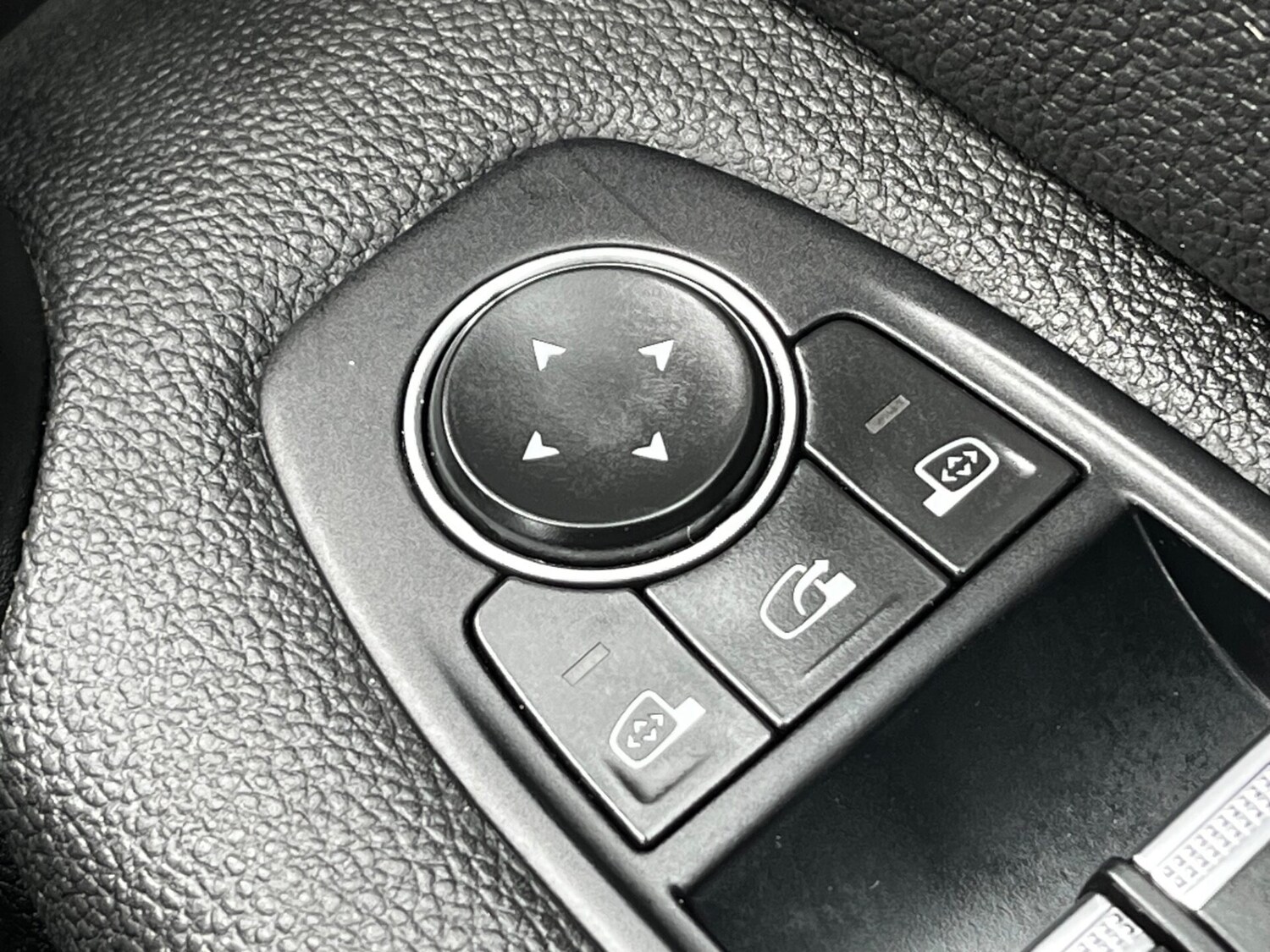 Used Renault Captur 2023 for sale - 75958871: Photo 62