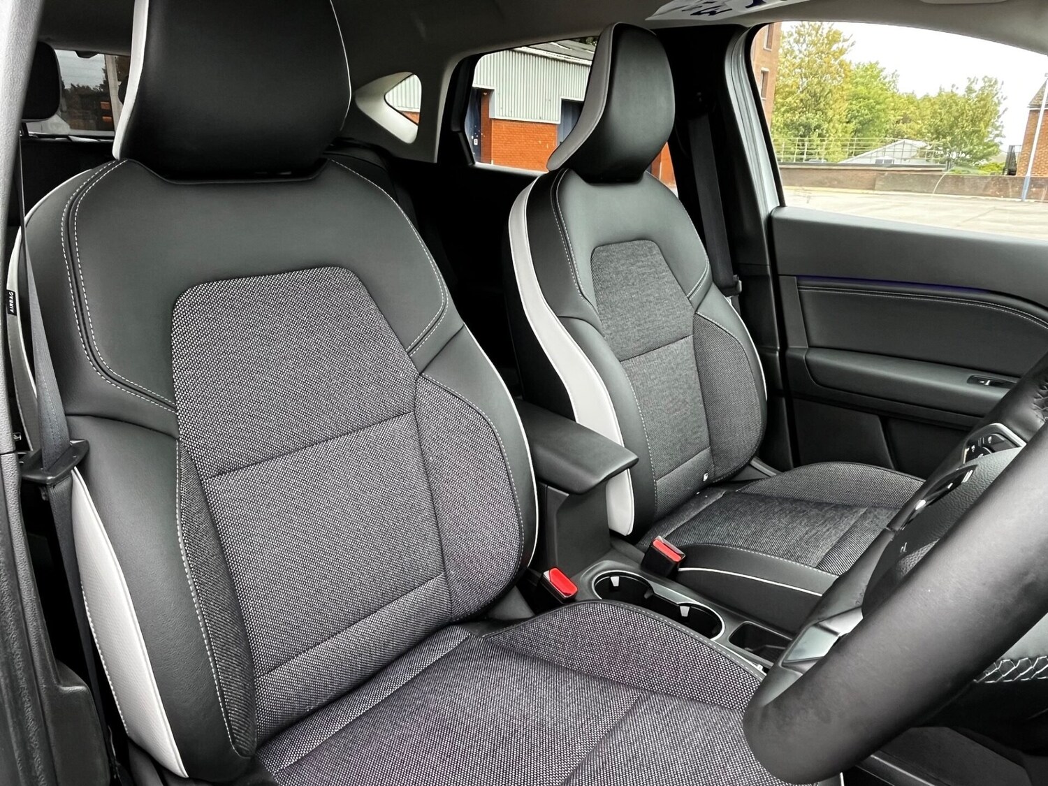 Used Renault Captur 2023 for sale - 75958871: Photo 64