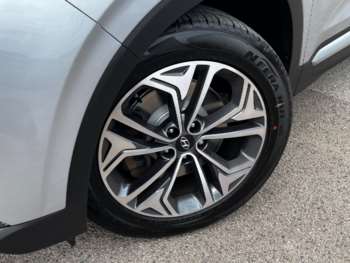 Used Hyundai Santa Fe 2019 for sale - 75425747: Photo