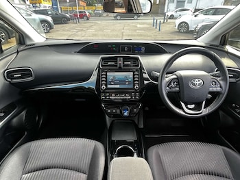 Used Toyota Prius 2020 for sale - 79489734: Photo