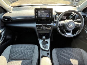 Used Toyota Yaris Cross 2022 for sale - 75422745: Photo