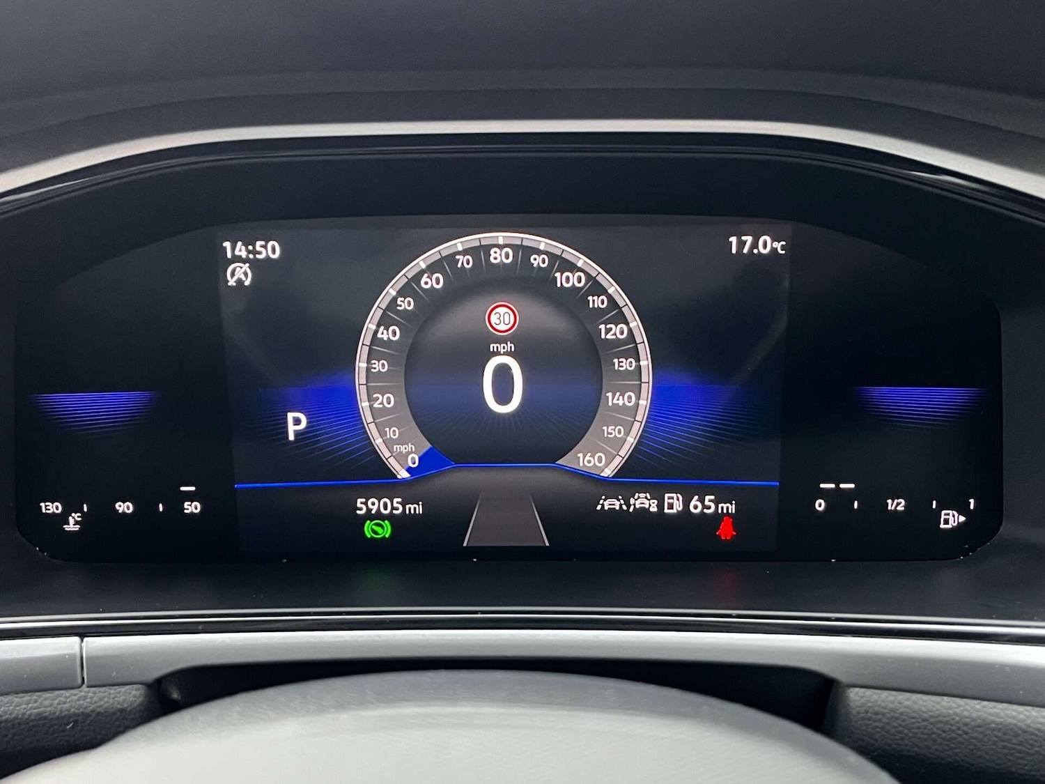 Used Volkswagen T-Roc 2025 for sale - 76905272: Photo 23