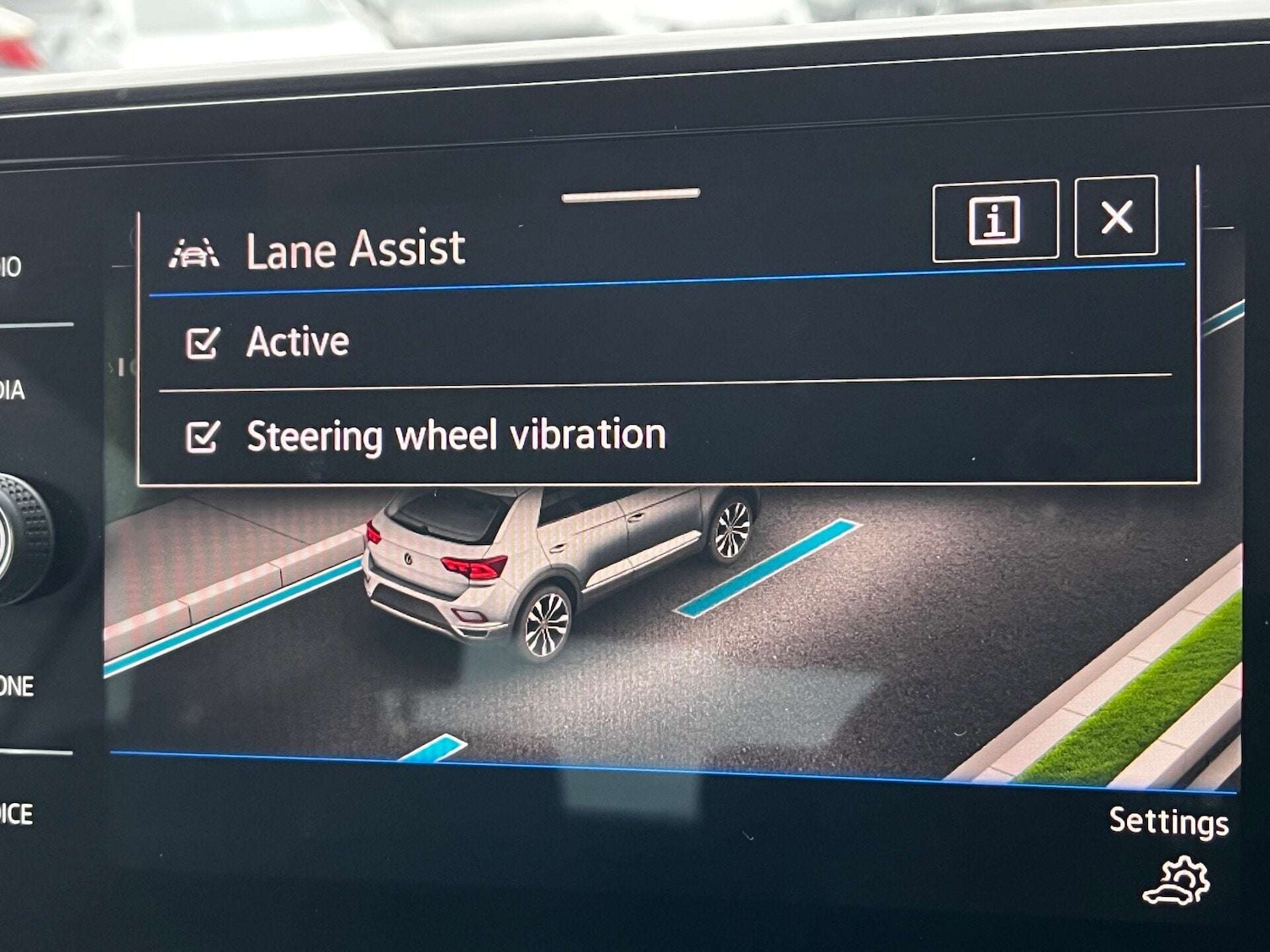 Used Volkswagen T-Roc 2025 for sale - 76905272: Photo 41