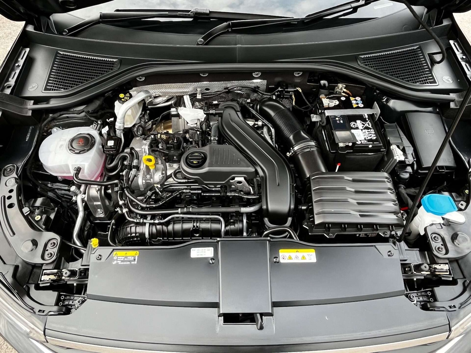 Used Volkswagen T-Roc 2025 for sale - 76905272: Photo 7