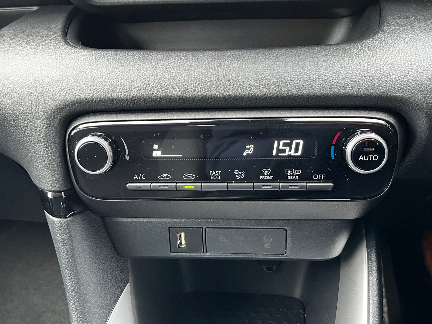 Used Toyota Yaris 2021 for sale - 75737710: Photo 49