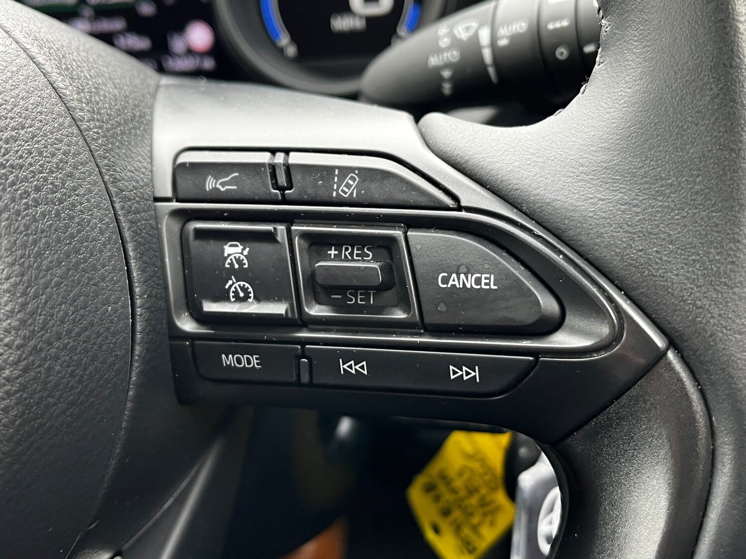 Used Toyota Yaris 2021 for sale - 75737710: Photo 54