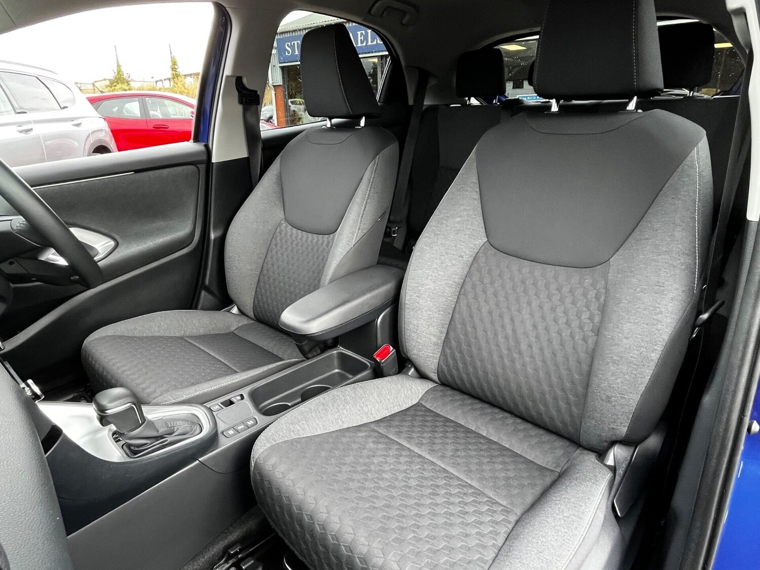 Used Toyota Yaris 2021 for sale - 75737710: Photo 60