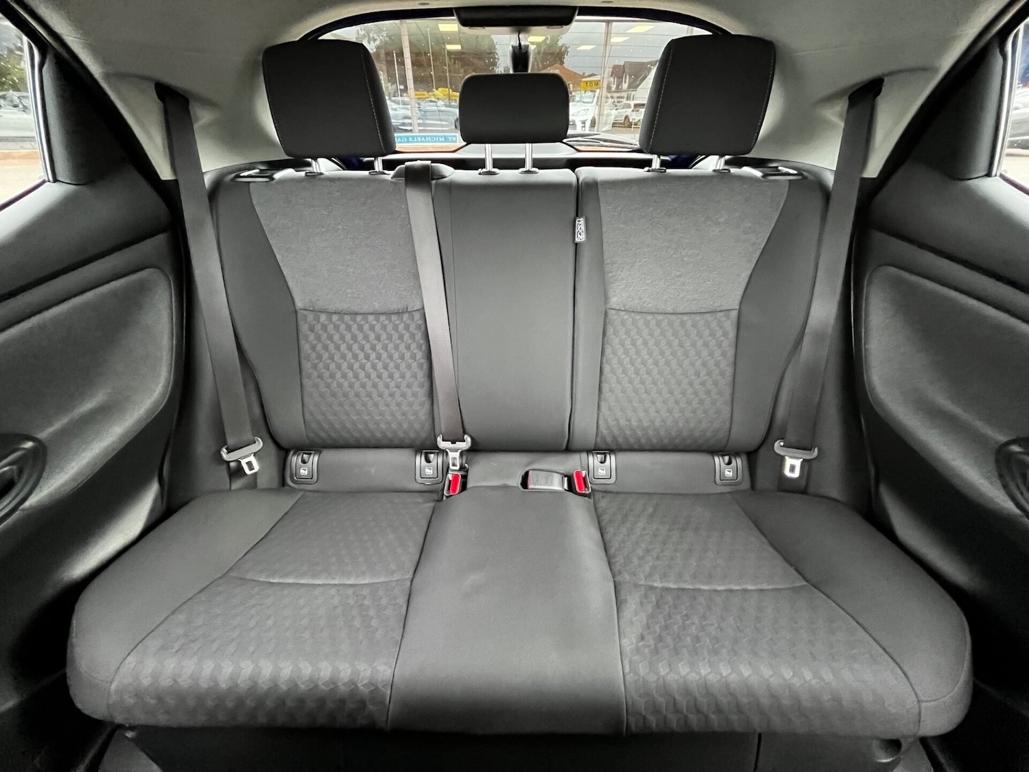 Used Toyota Yaris 2021 for sale - 75737710: Photo 61