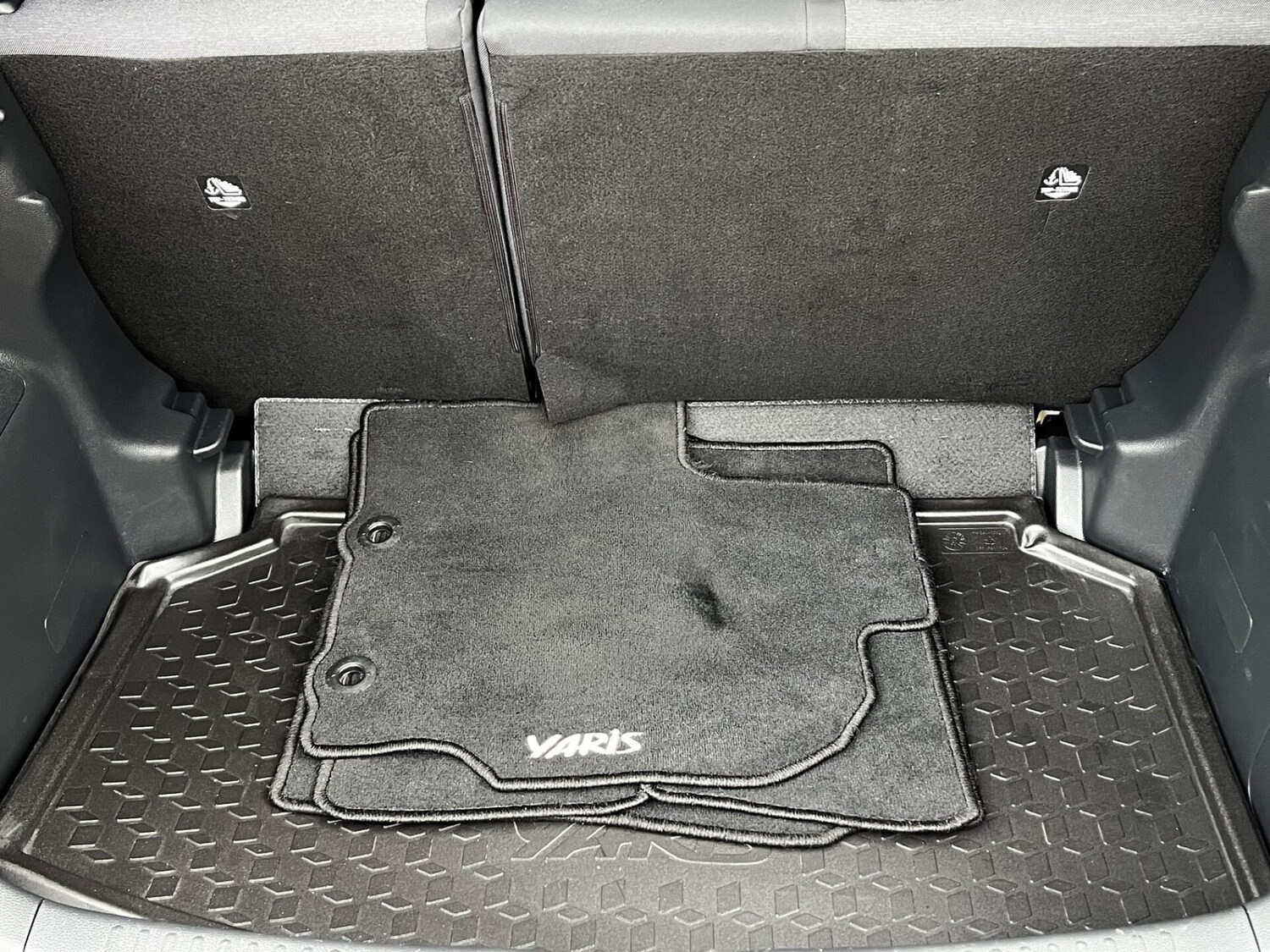 Used Toyota Yaris 2021 for sale - 75737710: Photo 64