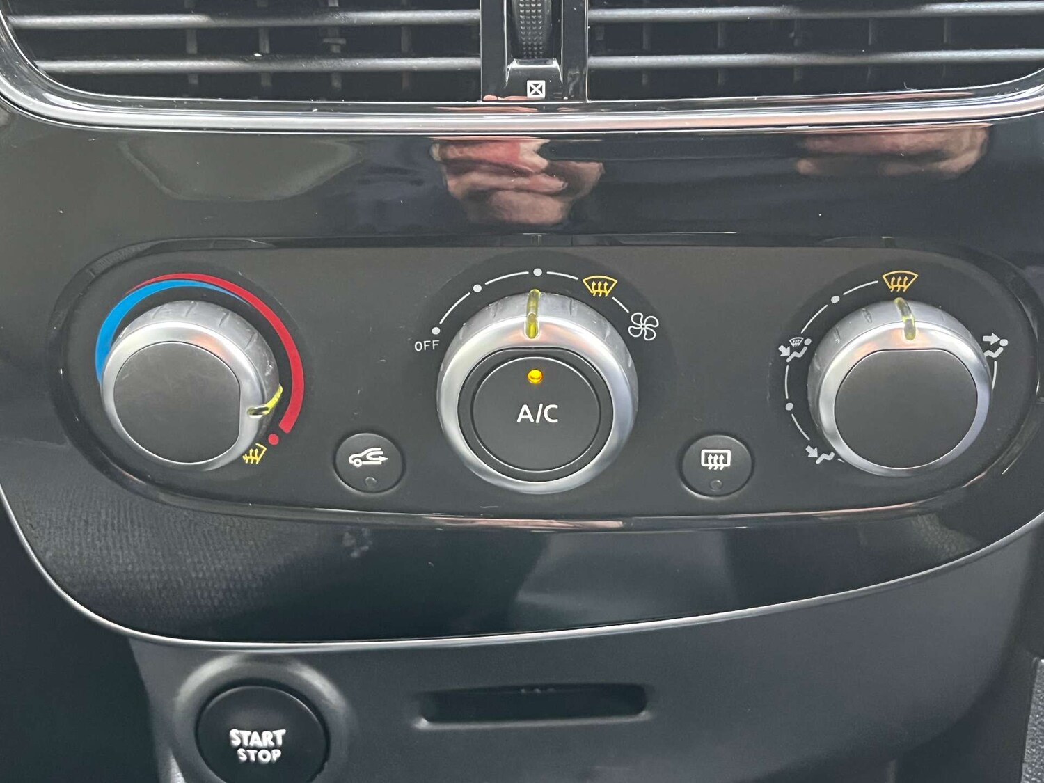 Used Renault Clio 2019 for sale - 76957769: Photo 41