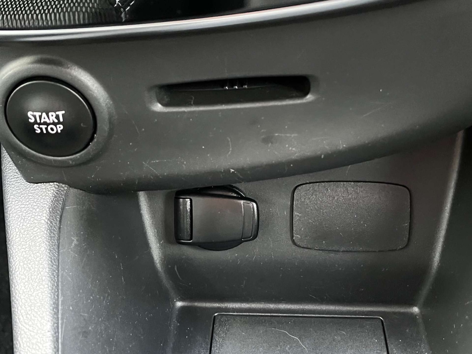 Used Renault Clio 2019 for sale - 76957769: Photo 42