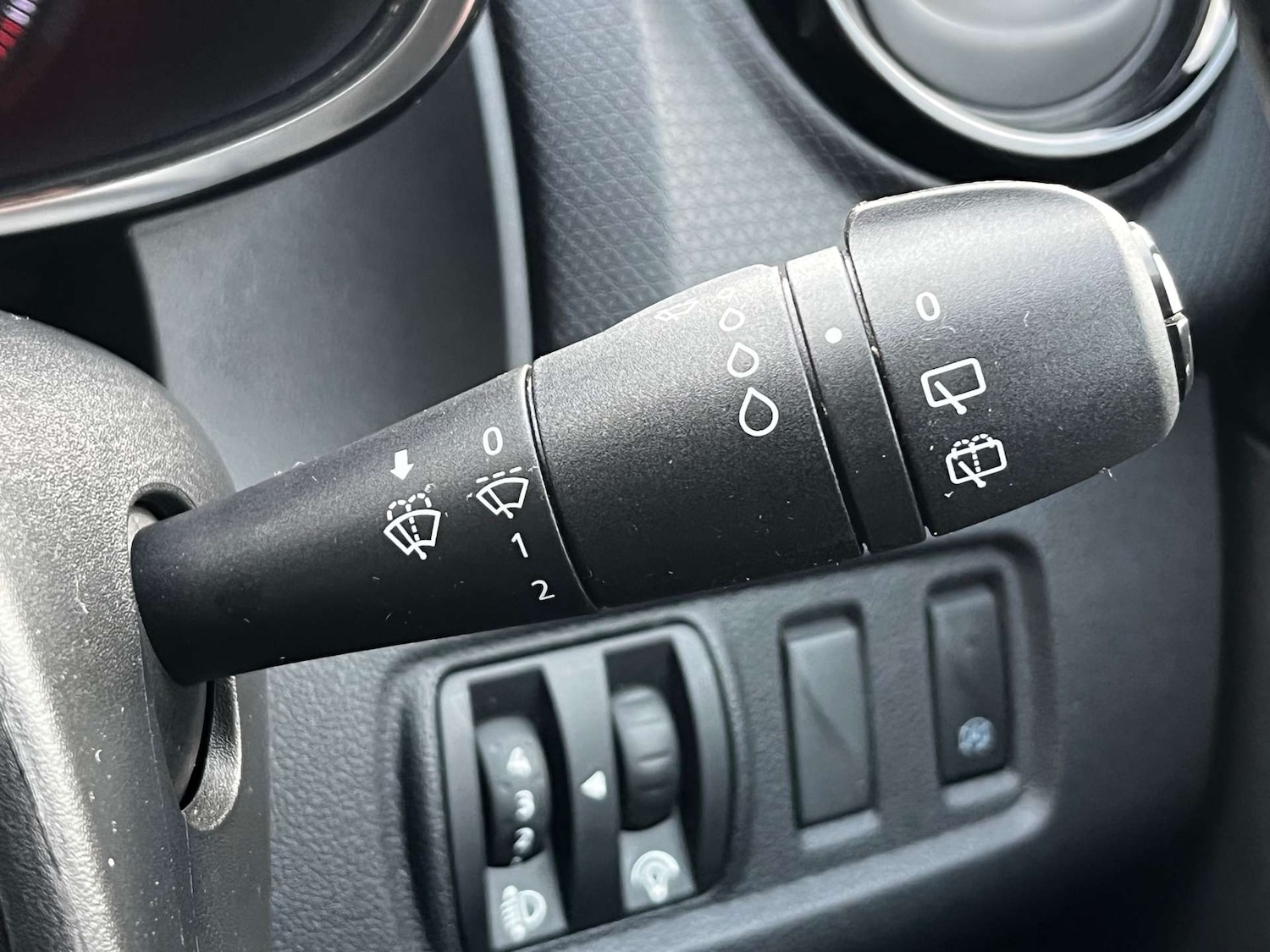 Used Renault Clio 2019 for sale - 76957769: Photo 48