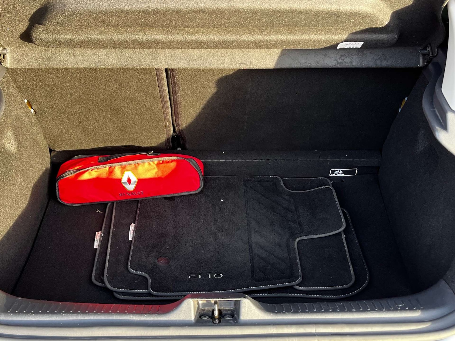 Used Renault Clio 2019 for sale - 76957769: Photo 57