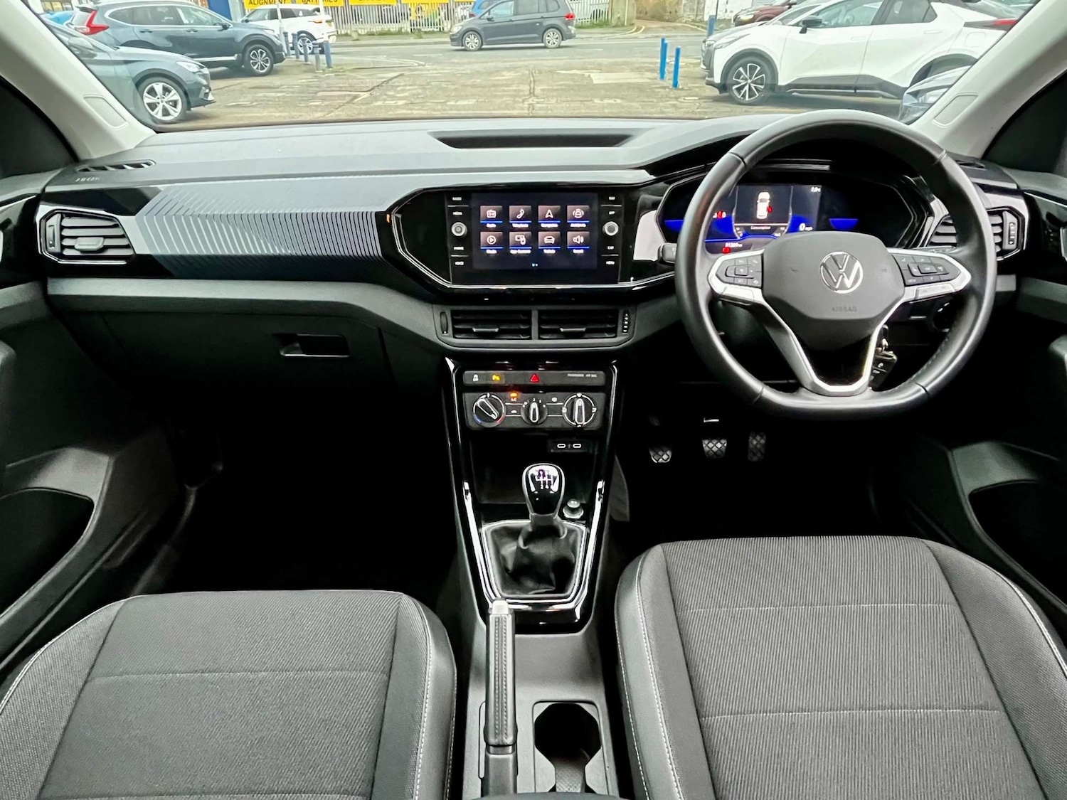 Used Volkswagen T-Cross 2022 for sale - 76980047: Photo 2