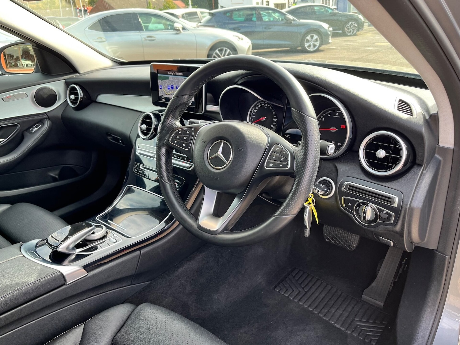 Used Mercedes-Benz C Class 2016 for sale - 76077902: Photo 18