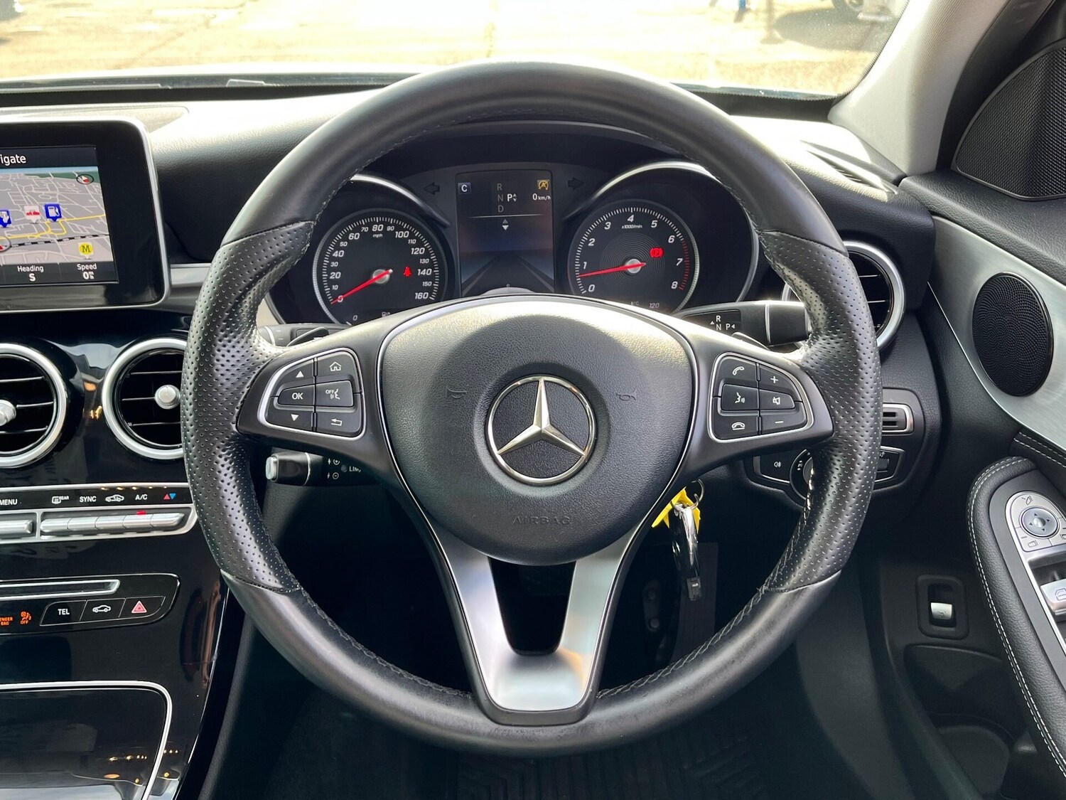 Used Mercedes-Benz C Class 2016 for sale - 76077902: Photo 20