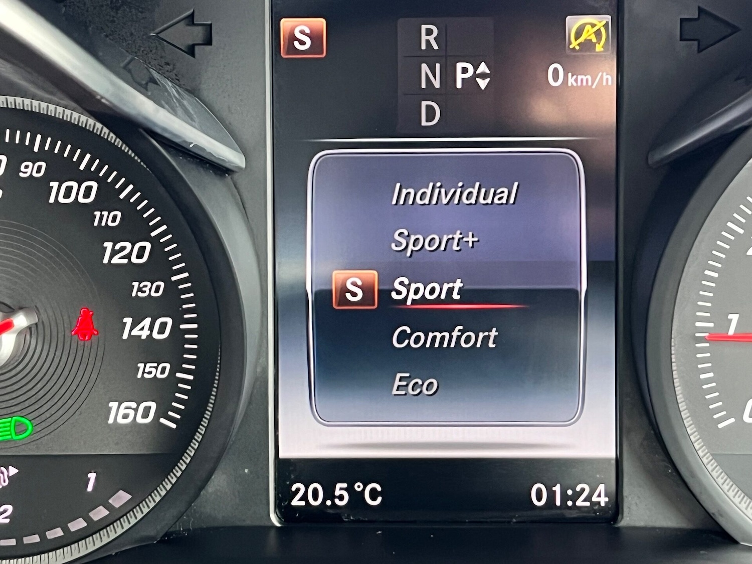 Used Mercedes-Benz C Class 2016 for sale - 76077902: Photo 23