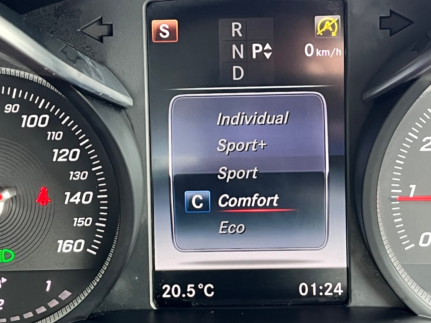 Used Mercedes-Benz C Class 2016 for sale - 76077902: Photo 24