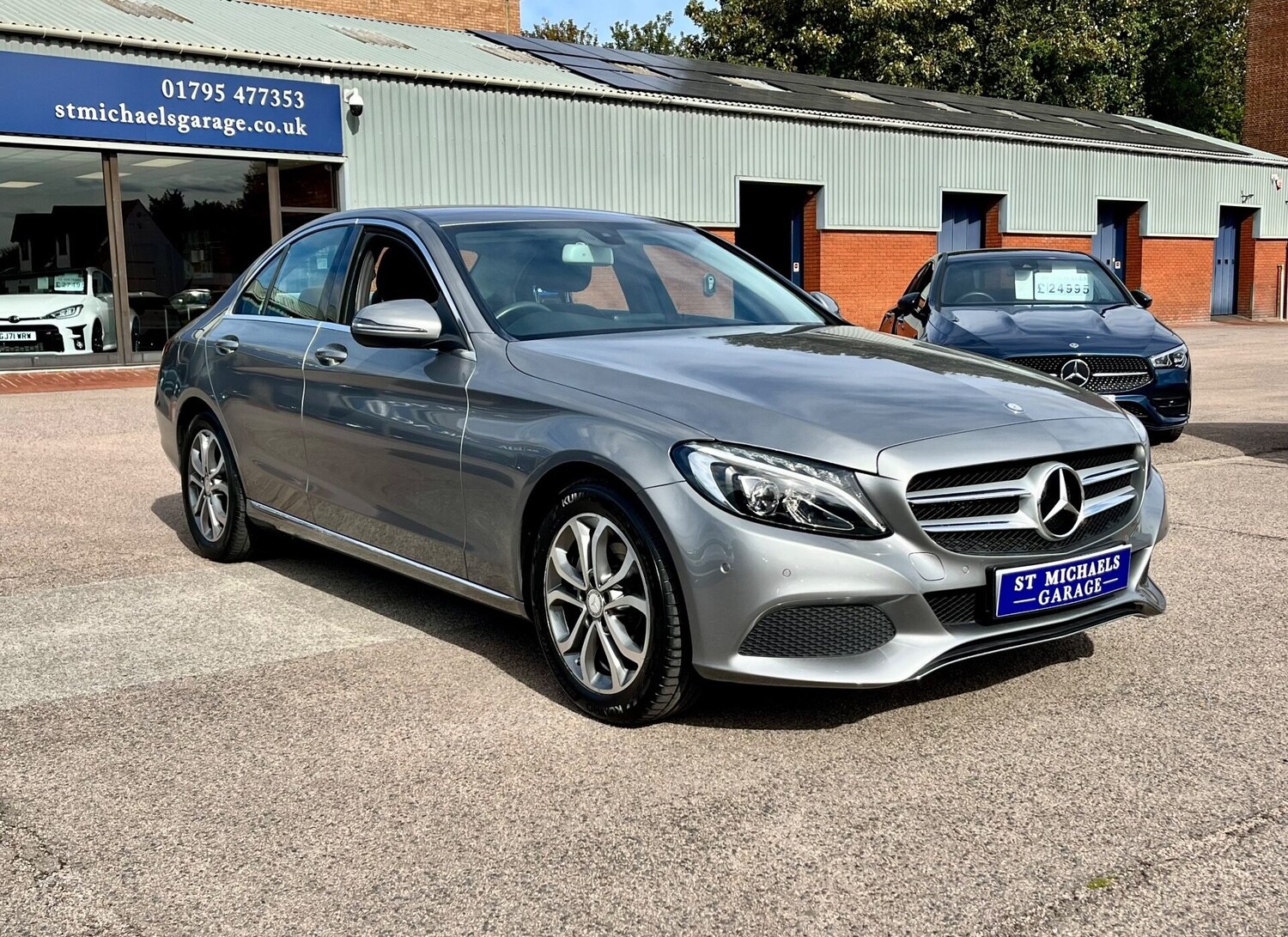 Used Mercedes-Benz C Class 2016 for sale - 76077902: Photo 4