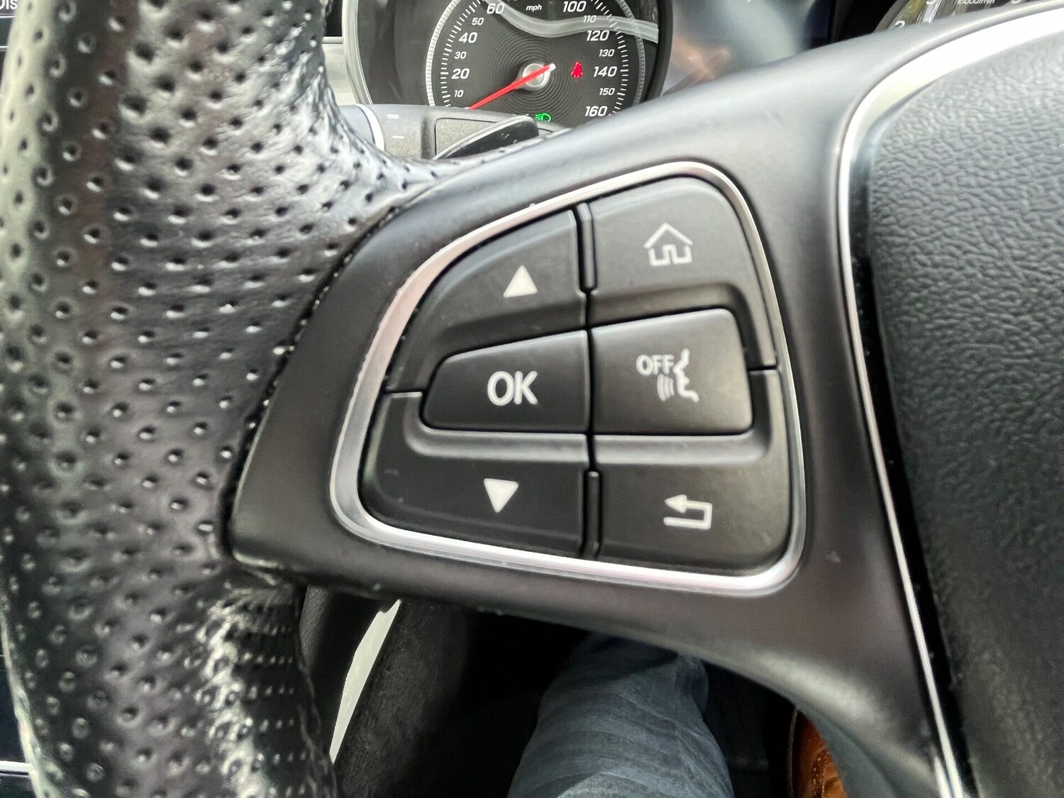 Used Mercedes-Benz C Class 2016 for sale - 76077902: Photo 57