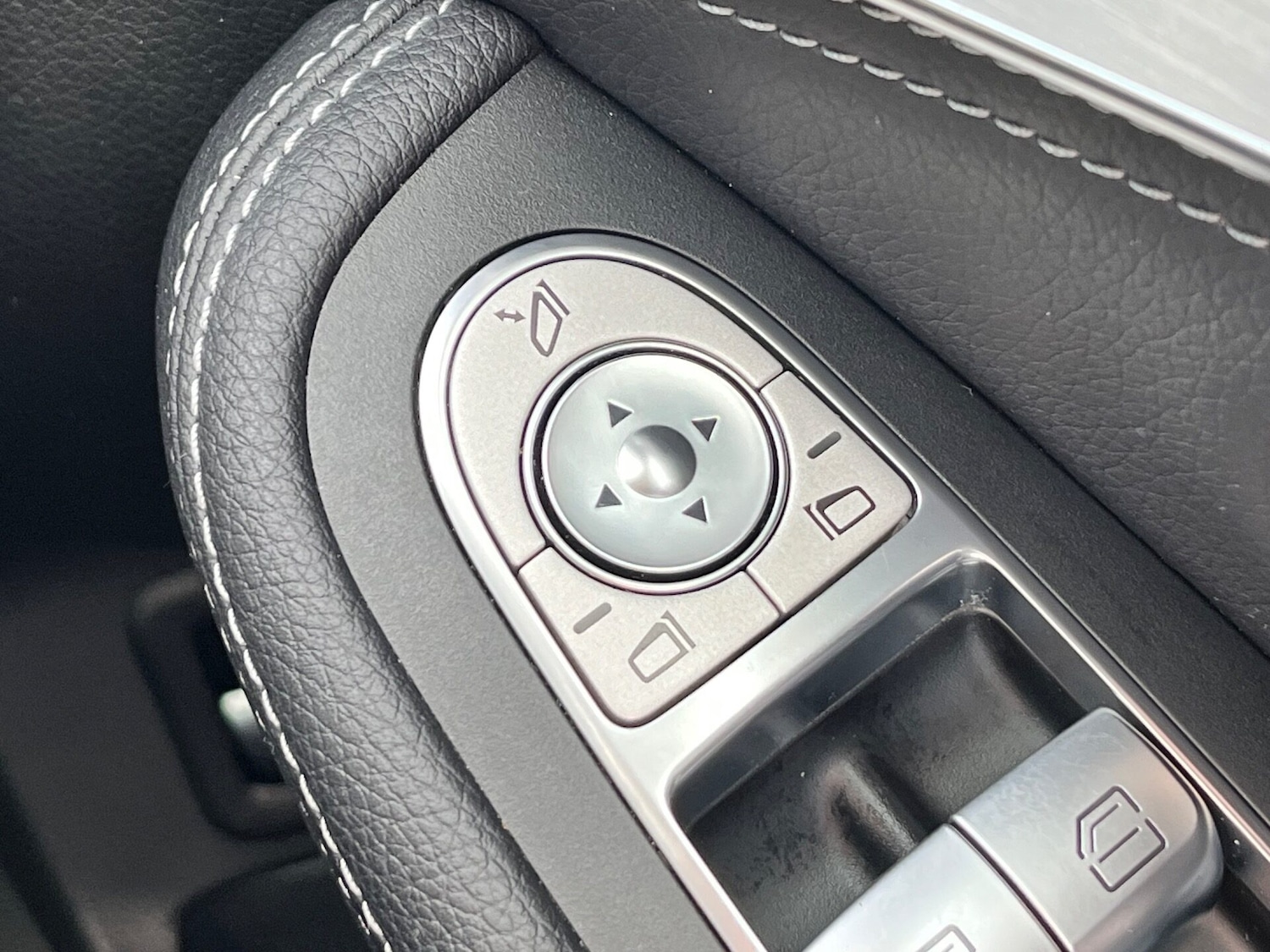 Used Mercedes-Benz C Class 2016 for sale - 76077902: Photo 65