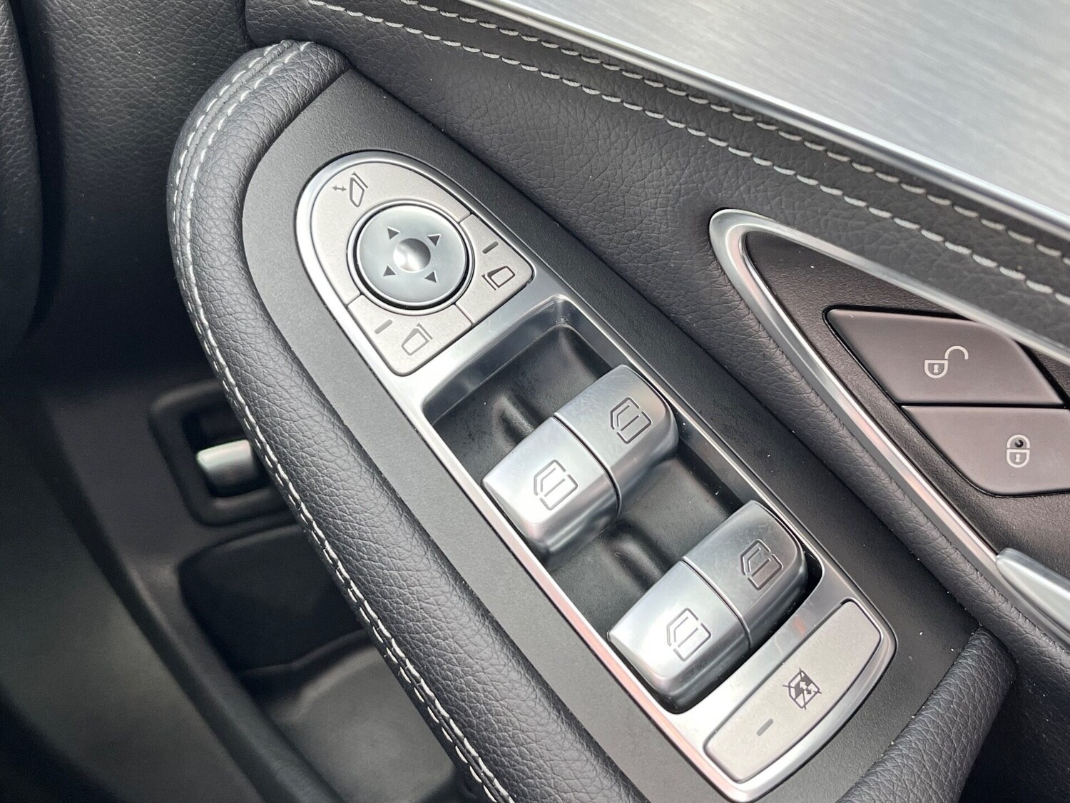 Used Mercedes-Benz C Class 2016 for sale - 76077902: Photo 66