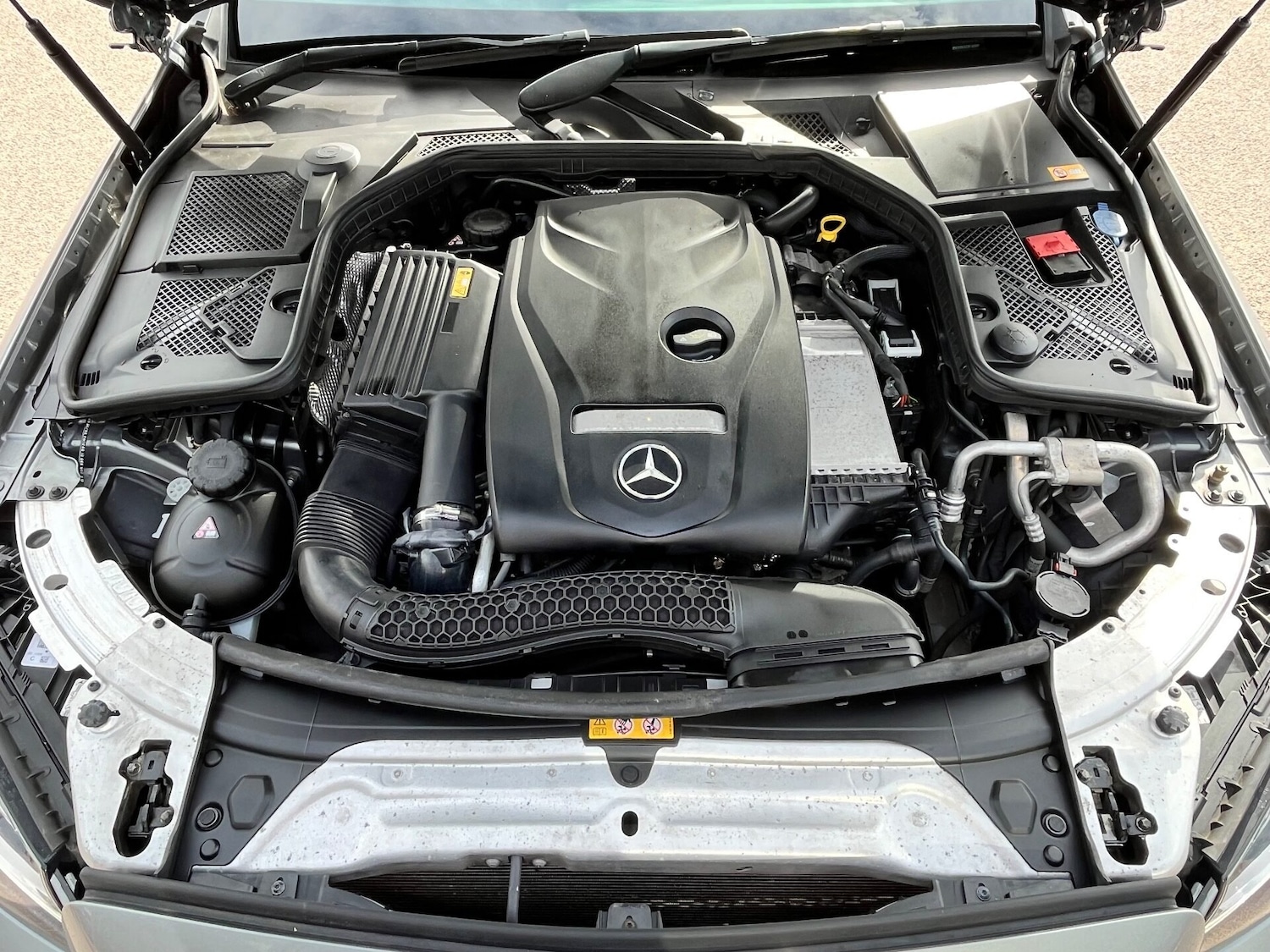 Used Mercedes-Benz C Class 2016 for sale - 76077902: Photo 7