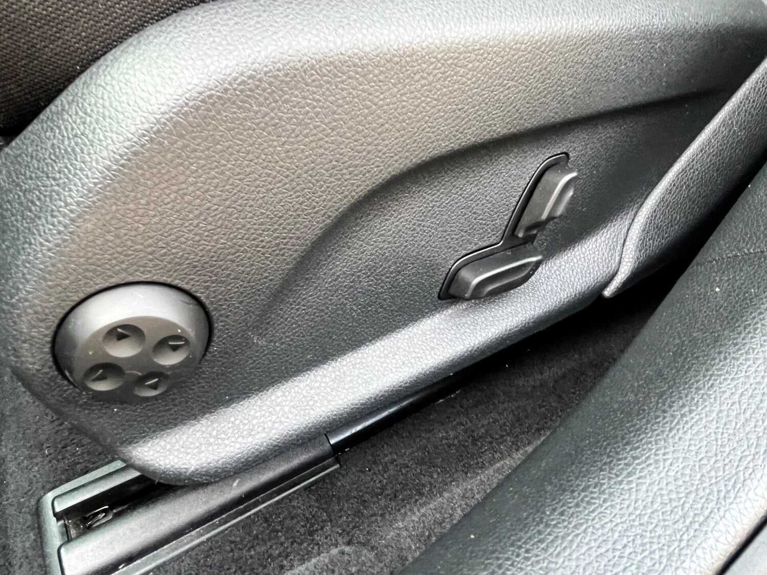 Used Mercedes-Benz C Class 2016 for sale - 76077902: Photo 71