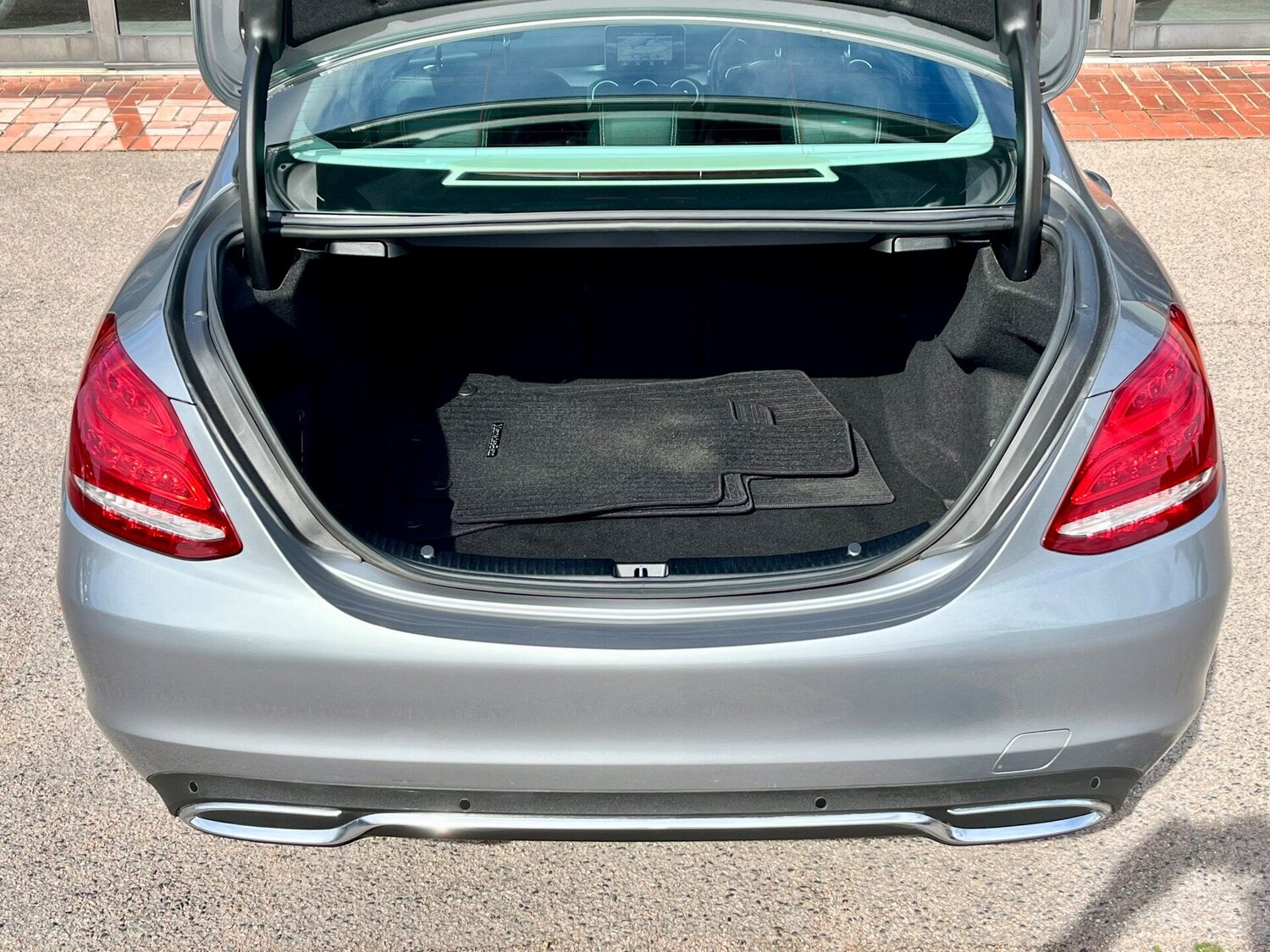 Used Mercedes-Benz C Class 2016 for sale - 76077902: Photo 75