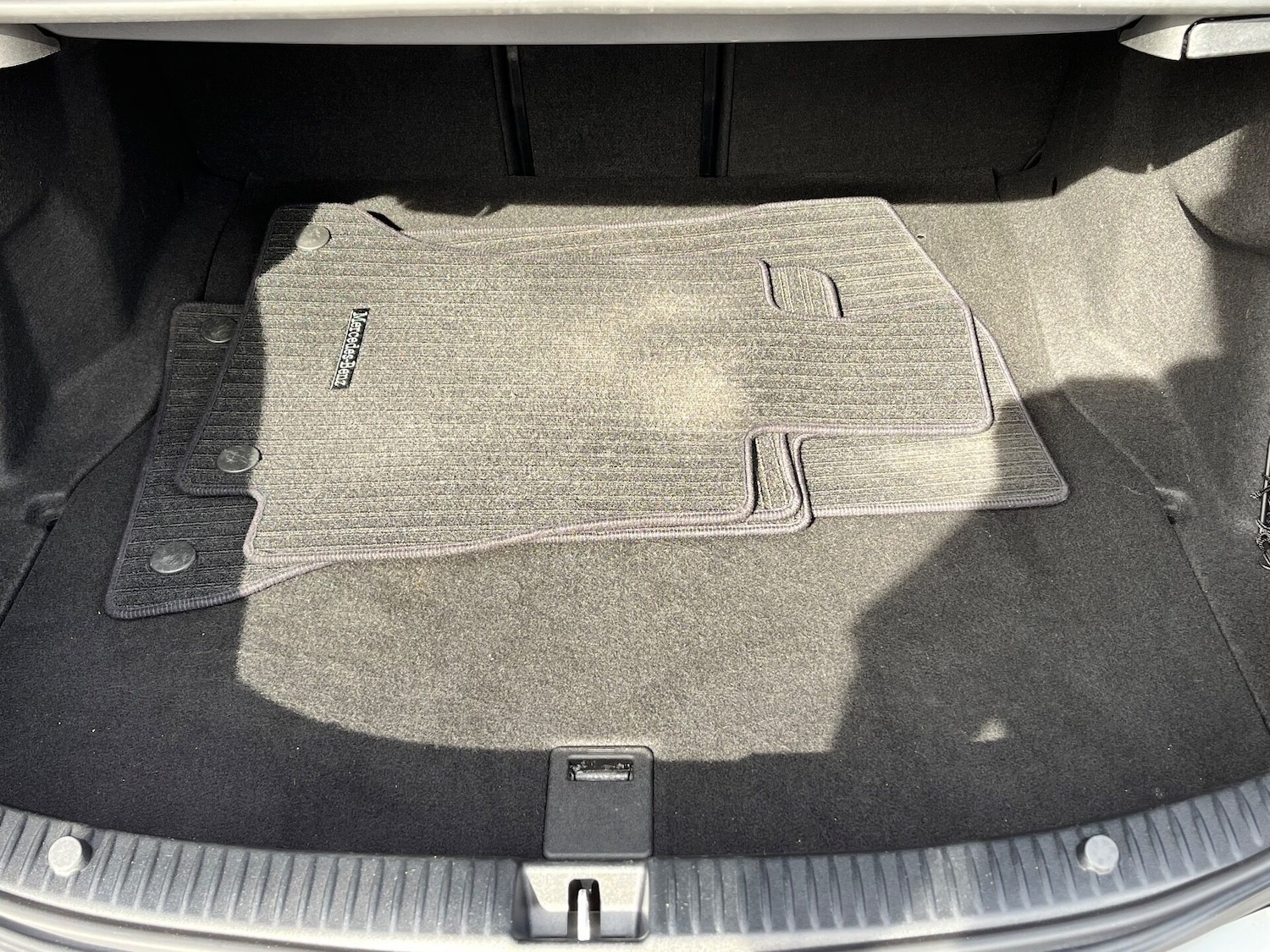 Used Mercedes-Benz C Class 2016 for sale - 76077902: Photo 76