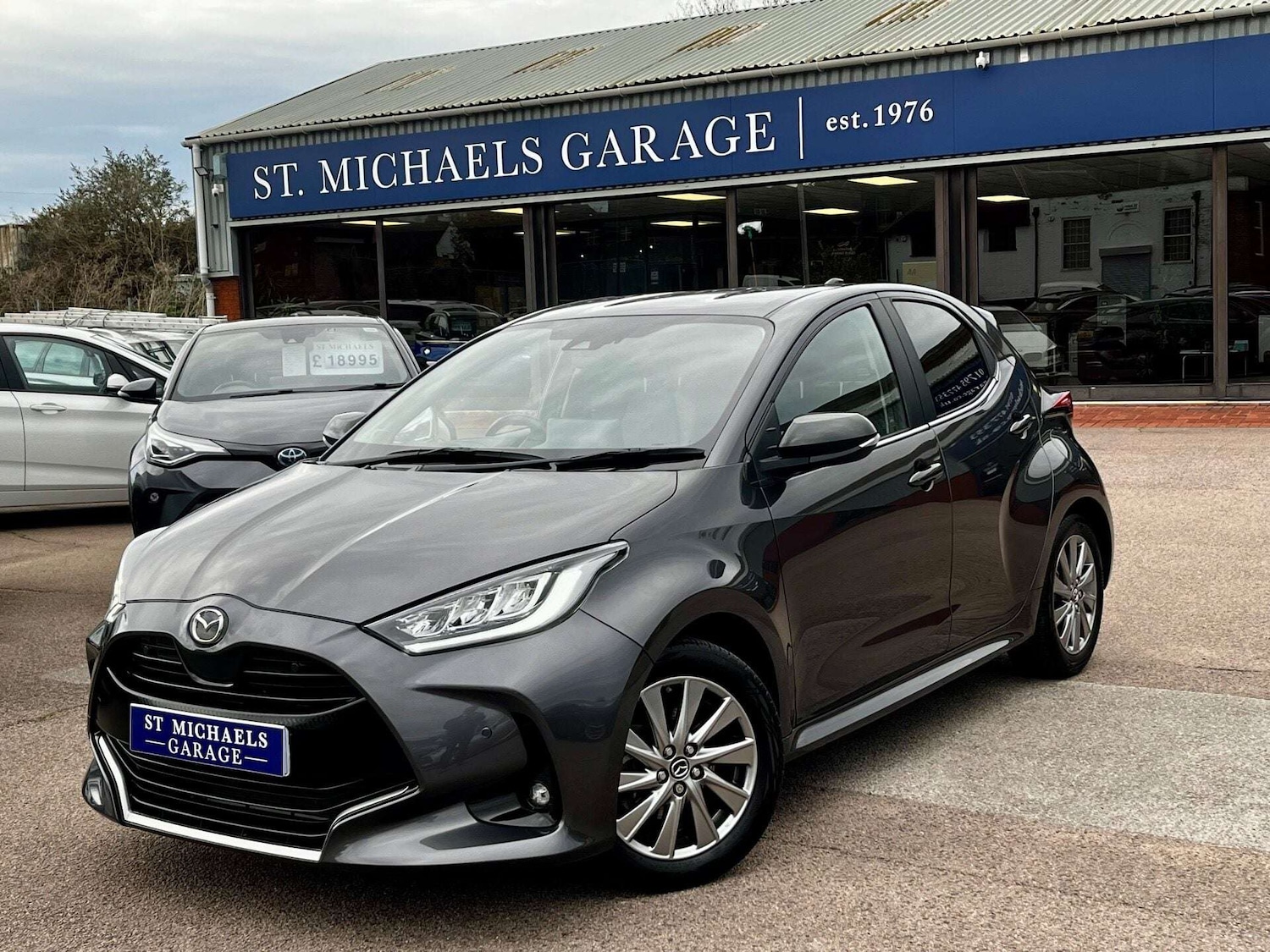 Used Mazda Mazda2 HYBRID 2023 for sale - 76905361: Photo 1