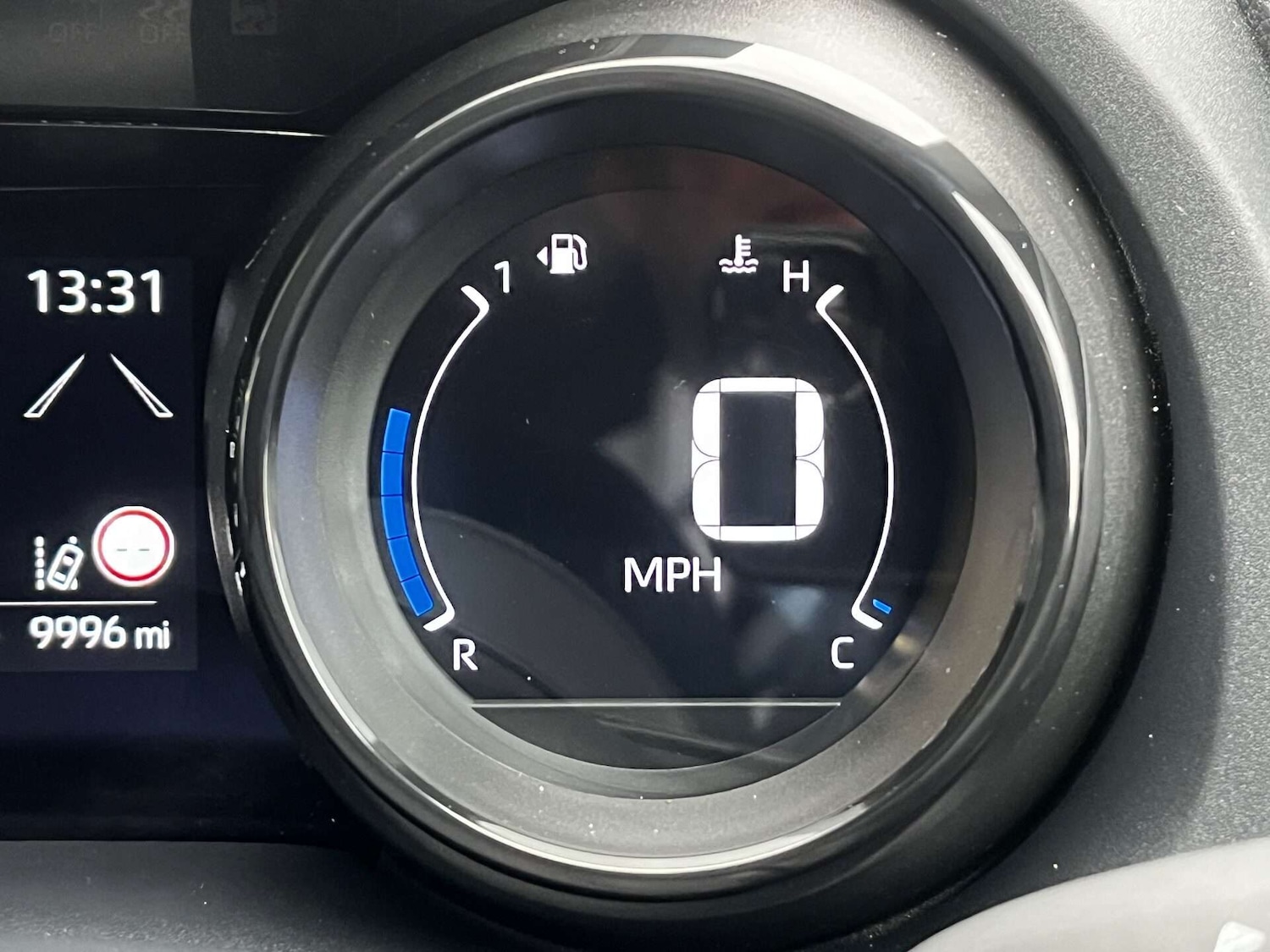 Used Mazda Mazda2 HYBRID 2023 for sale - 76905361: Photo 23