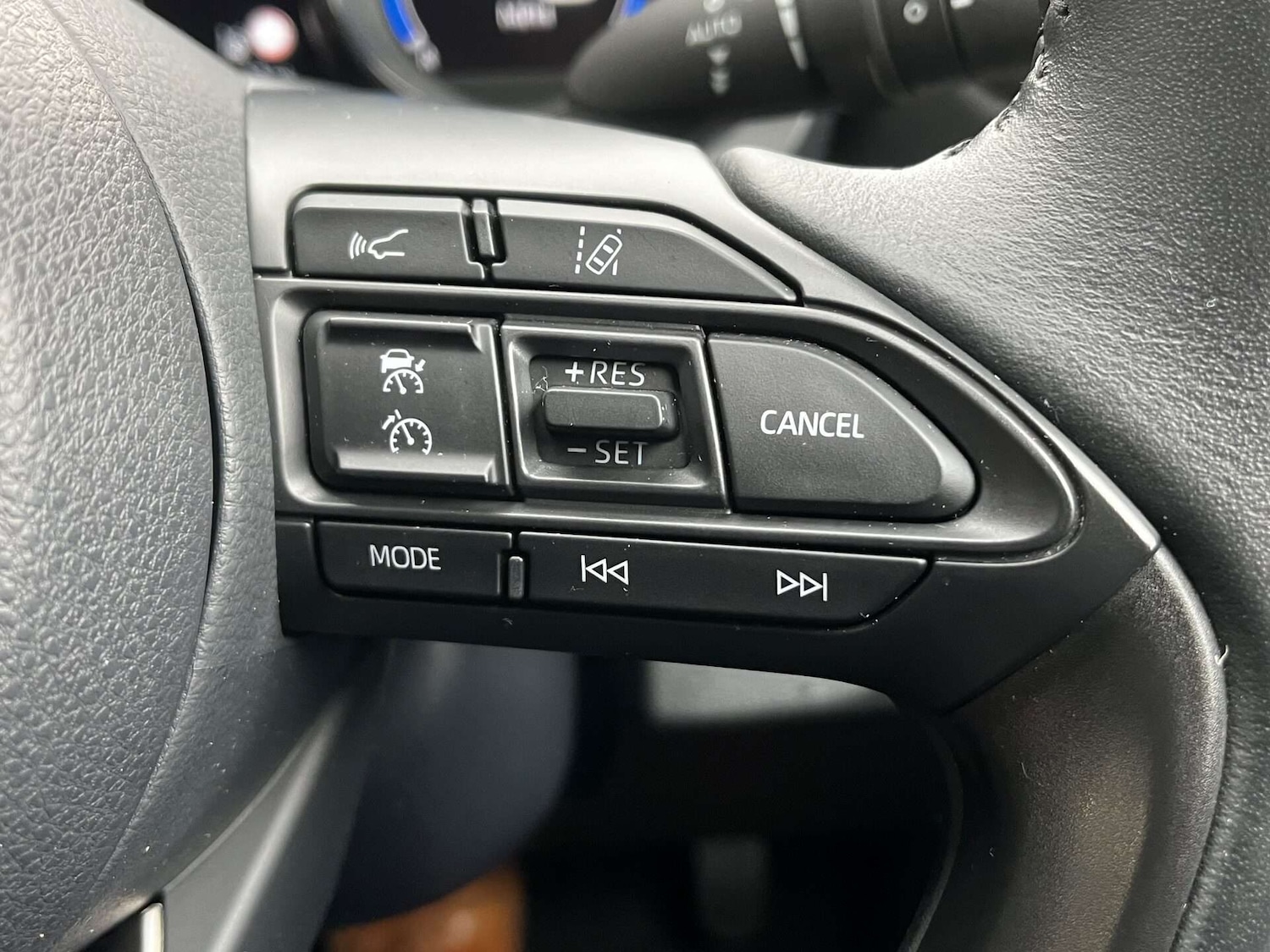 Used Mazda Mazda2 HYBRID 2023 for sale - 76905361: Photo 58