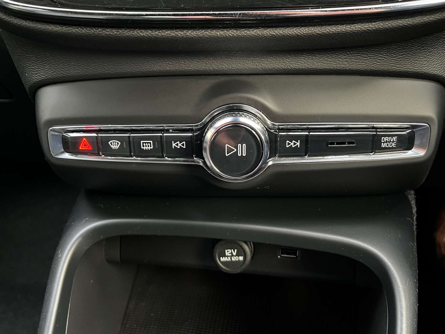 Used Volvo XC40 2021 for sale - 77200733: Photo 47