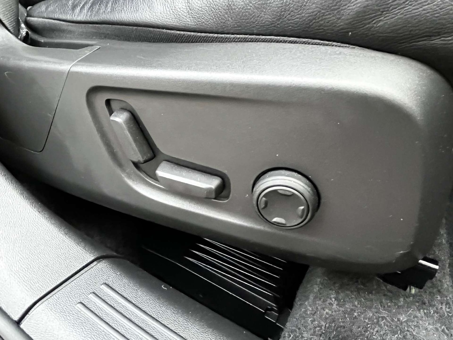 Used Volvo XC40 2021 for sale - 77200733: Photo 60