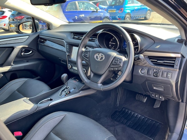 Used Toyota Avensis 2017 for sale - 74817053: Photo 18