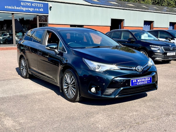 Used Toyota Avensis 2017 for sale - 74817053: Photo 4