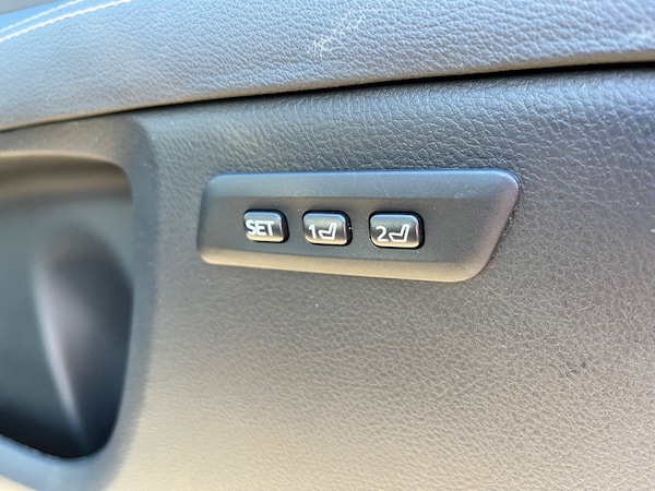 Used Toyota Avensis 2017 for sale - 74817053: Photo 54